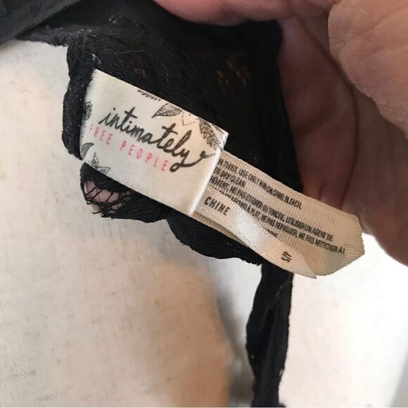 Intimately Free People black racerback lace bralette S - Picture 4 of 5